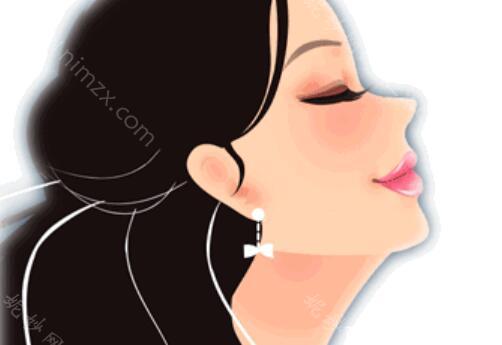 濡白天使打鼻子会变宽吗?很多爱美者都想问这个问题，甚至有人不知道濡白天使是什么，毕竟不是医美行业的人，专业知识不够也很能理解。这是一种鼻部整形的材料，在整形机构很常见，注射后