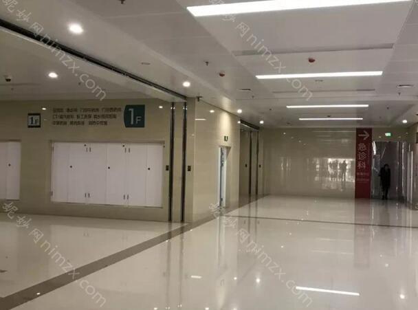 对于广大市民而言，身边是否有一家实力雄厚的三甲医院至关重要。毕竟，三甲医院代表着国内高等级的医疗服务水平。而重庆市新建的西区医院是一座实力较强的医疗机构，医院建筑面积高达