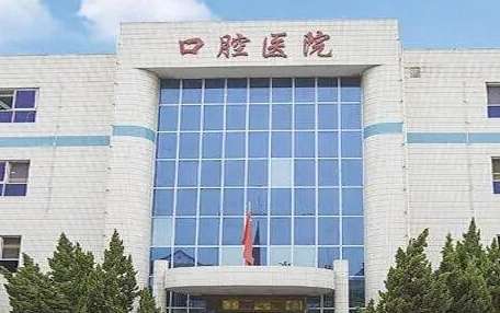 大连作为一个临海城市，整体实力比较强，金州地区的医疗技术比较高超，在口腔领域中能够为求诊者提供合适的操作手法，但是人们注意整体环境之外，也要注意每位医生的诊疗水平，才能选择合适的医生来进行相关的操作，文章中就为大家介绍了金州口腔医院哪个大夫好。一、金州口腔医院哪个大夫好李秀凯医生在口腔外科进行坐诊，...