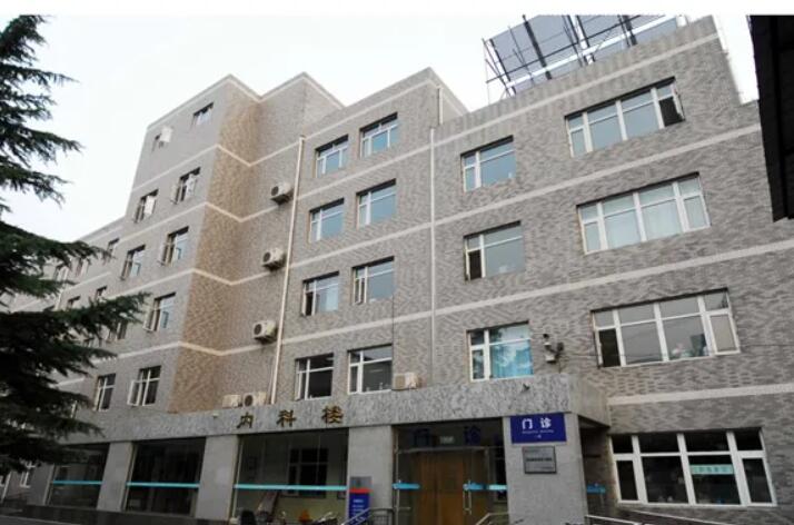 北京协会右安门整形科详细介绍 01. 医院介绍 北京协会右安门医院创建时间是1958年，六十多年的艰苦发展，跟随着新中国成长的步伐，锐意进取，不断变革，如今成为了一家三级甲等综合性的医保
