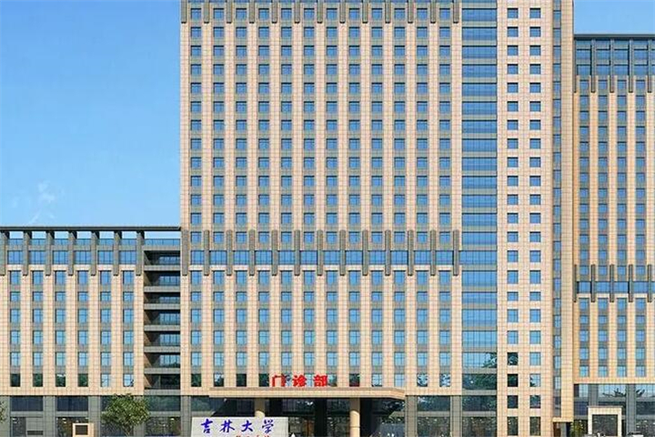 长春吉大二院整形外科吸脂详细介绍 01. 医院介绍 吉林大学第二医院医学美容科设施设备齐全，拥有一支专业的医师队伍，其中主任医师和住院医师各有1名，主治医师有3名，是省内知名的专业整