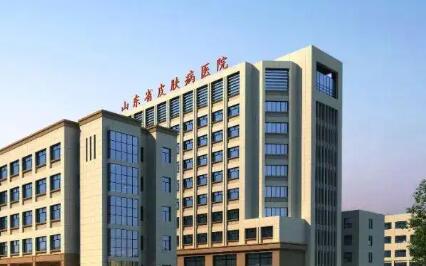 成都八大处美容医院胸部整形技术怎么样？ 医院环境与设施 成都八大处美容医院以其优雅宁静的休养环境和便捷的交通位置，为众多寻求美丽蜕变的人士提供了一个理想的选择。医院坐落于成都