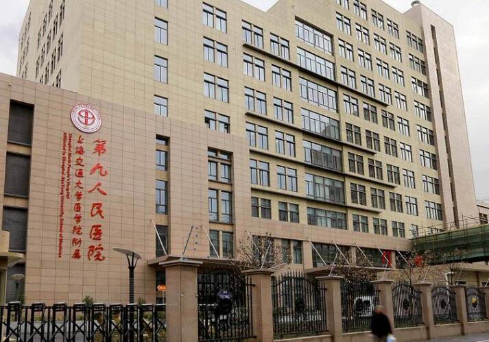 泉州华美整形医院面部脂肪填充详细介绍 01. 医院介绍 泉州华美整形外科医院是一家集医疗美容、生活美容、美容研究、美容培训为一体的集团公司之一，是福建南部早成立的大型专业整形外科机