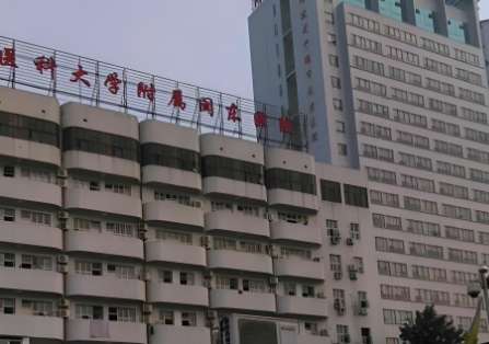 在宁德想做牙齿矫正的朋友，关心的问题往往就是去哪家医院更靠谱、技术好、设备全、团队专业。为了方便大家了解相关信息，下面整理了宁德矫正牙齿医院排名中前五的公立医院，包括宁德市闽东医院、宁德市医院、宁德人民医院、周宁县医院、霞浦县医院。这几家医院在牙齿矫正领域都有明确的科室设置和完善的诊疗体系，具体每家...