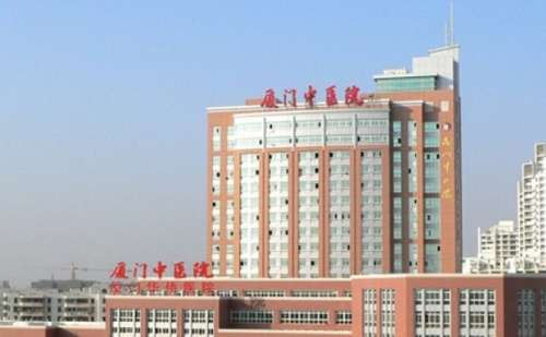 现在有越来越多的医生得到了大家的认可。像厦门市中医院叶佩真医生在激光美容这一方面就做得很不错，特别是激光祛斑光子嫩肤这一块得到了很多人的喜爱，这位医生熟练的掌握了。仪器的操作方法，能够根据每个人的皮肤状态调节参数，为大家带来理想的改变。看到这里大家对于这位医生肯定很好奇，接下来就一起来看看医生的技术...