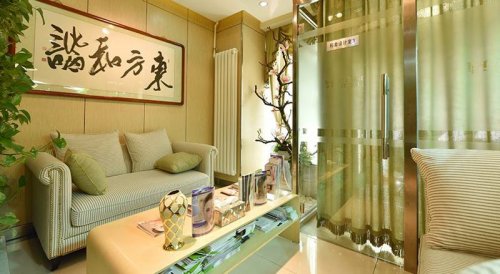 在整形美容领域，吸脂手术一直以其快速、有效的塑形效果受到众多爱美人士的青睐。北京东方和谐脂肪吸脂整形医院凭借其专业的医疗团队和先进的技术设备，在吸脂手术方面取得了显著的成效