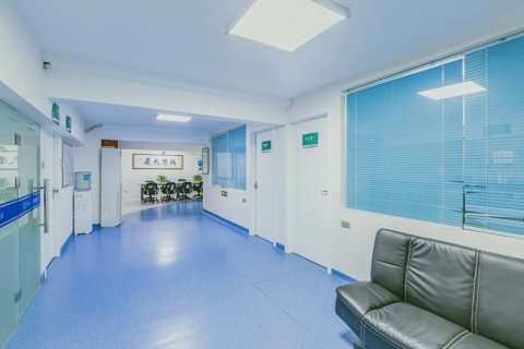 武汉上下门牙牙龈萎缩整形优惠价格详细展示(2025武汉上下门牙牙龈萎缩均价为：5643元)，根据互联网数据显示上下门牙牙龈萎缩高价位是6684元，低价位是4528元，武汉上下门牙牙龈萎缩价格在452