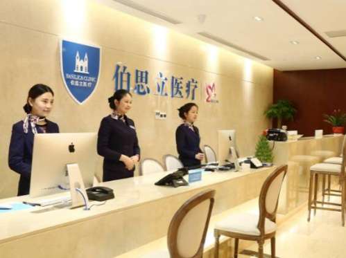不是说做了隆鼻整形手术之后就一定会成功，如果选择的假体不合适或者植入的角度不对，整形之后的形态还是会有一些缺陷存在的。坐诊于上海伯思立的王艳医生，是在当地爱美人士心目当中，擅长做鼻部整形修复的医生之一，所使用到的整形美容技艺也比较独特，尽可能的减少塑形的创伤。一、上海鼻修复医生王艳怎么样?王医生是一...