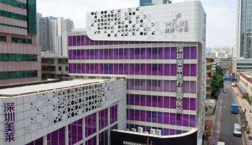 深圳美莱整形美容医院隆胸医生简介有哪些?郭杰、梁志为、徐占锋医生在隆胸上有着丰富的经验。对于很多的女性朋友来说，有的是天生的胸小，有的是由于哺乳之后导致的胸部萎缩变小，这都是很不美观的。为了变美很多的女性朋友就会选择做隆胸手术，不过想要安全效果好，医院和医生的选择比较关键。深圳美莱整形美容医院就是不...