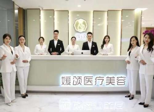 杭州可以算作是网红城市，当地的电商事业发展的如火如荼，吸引了一大批网红前去定居，众所周知，网红都是比较爱美的，所以对于整形美容手术的需求量也很大，进行手术之前，找到一所专业的医美机构和专业的医生是关键。杭州媛颂林川医生技术水准比较高，临床经验也很丰富，尤其对于现代化的整形技术有深入的了解，对于细节能...