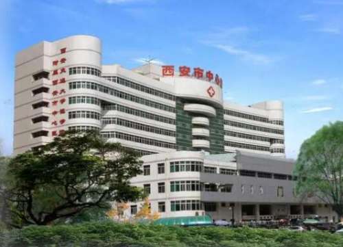 西安地区已经汇集了很多有实力的技术专家，对于一些女性朋友来说，发现自己在生产结束之后，会出现有腹部松弛下垂的情况，想要做腹壁整形手术进行改善的话，可以到大型医疗机构去了解一下。西安崔鑫和刘宾谁厉害?两位口碑医生技术优势测评，来看看这两位医生所擅长的项目有什么样的区别吧。一、崔鑫坐诊医院：西安国际医学...