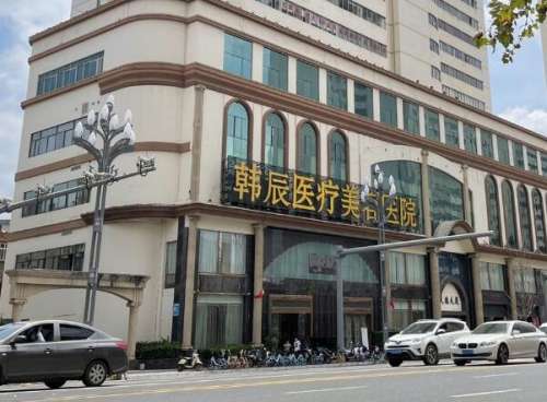 爱美本身就是女生的天性，但现在这个时代有很多男性也是比较追求美丽的，像是一些单眼皮人士，都觉得自己的眼睛看着太小了，而且看上去不够有神，这个时候就可以通过双眼皮手术来改变，而且双眼皮手术的技术已经很成熟了，只要挑选到正规的医院和专业的医生，对于手术效果完全不用担心。昆明韩辰肖育亮院长在做双眼皮手术方...