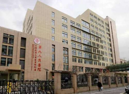 去除面部或者是身体多个部位留下的疤痕，专业医生能够提供更加科学的治疗方案，所以找哪位医生做治疗才是关键，怎么约到九院的武晓莉?需要提前几天预约?这些都是大家比较关心的话题，根据小编的了解，可以到门诊1楼的预约中心办理预约，因为就诊的人数是比较多的，最好是提前半个月以上的时间再预约，如果当天没号的话就...