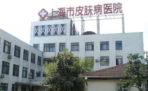 鱼尾纹的存在会让眼部美感受到一定的影响，想要去除可以考虑选择玻尿酸去鱼尾纹技术。上海市皮肤病医院汤依晨玻尿酸去鱼尾纹技术水平很不错，能够根据个人情况带来更加优质的服务，帮助大家去除鱼尾纹。汤医生有着扎实的基础以及丰富的经验，能够在自己擅长领域展现出更加高超的技术水准，为人更好沟通，很负责任，口碑不错...