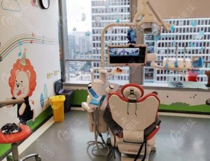 成都上牙床肿胀整形优惠价格表免费查询(2025成都上牙床肿胀均价为：5311元)，根据互联网数据显示上牙床肿胀高价位是6169元，低价位是4412元，成都上牙床肿胀价格在4412元-6169元这个范围。 在文章