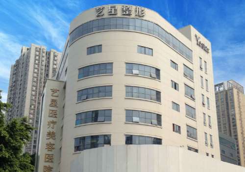重庆热玛吉价格！随着年龄的增长，被脸上的法令纹、鱼尾纹步步紧逼，通过美颜相机都拯救不了，很想试试美容行业内的热玛吉项目，不需要动刀子，不需要打针，就可以使肌肤重回年轻紧致，很多人对于这个项目的价格了解的并不多，一般来说热玛吉价格需要根据医院规模，医疗设备和操作部位来进行判断，比如四代热玛吉的价格大概...