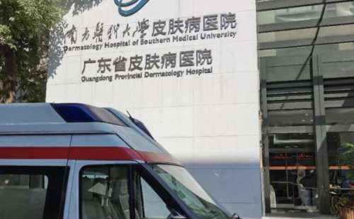 现在的医美技术已经深受大家的认可，通过合适的项目能够让自己变得更加的漂亮。玻尿酸塑形也是临床上应用较为广泛的一个技术，选择的人也是比较多的，找更加专业的医生，能够让效果更有保障。南方医科大学皮肤病医院鲜华玻尿酸塑形技术实力很强，可以根据差异化需求更好的实时操作，让填充塑形的效果更能达到预期，费用大概...