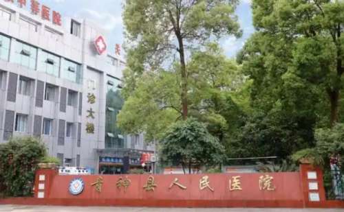 爱美之心，人皆有之。每个人都有权利追求美丽，而且现在的医疗技术发展的也是越来越成熟，已经帮助很多的人改良了外贸，提升了自信心。要看双眼皮只是一个简单的手术，但是对于医生的经验也有着很大的考验。青神县人民医院段焘医生通过多年的学习，对于各种眼部整形以及鼻部整形拥有着自己的操作技巧，尤其是在双眼皮手术上...