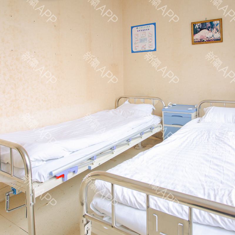 成都地区许多爱美人士对成都西区医院医疗美容并不陌生，医院成立20余年，已帮助众多求美者实现美丽蜕变。作为金牛区老牌医美机构，该院除开展鼻部、眼部等精细化整形项目外，还提供皮肤