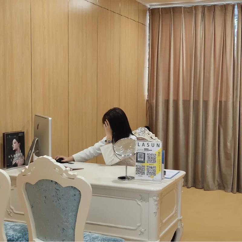 一、广州丽尚医疗美容怎么样？ 【医院详情】广州丽尚医疗美容坐落于广州市越秀区麓景西路下塘新村43-51号首层，成立于2018年7月，是一家专注于医疗美容服务的专业机构。医院拥有现代化的诊