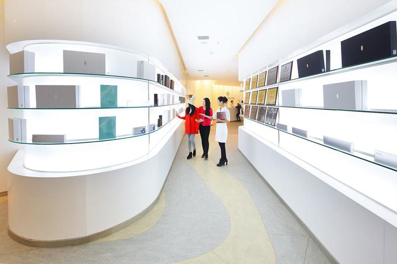 随着医美行业的快速发展，选择一家专业可靠的医学美容医院至关重要。十堰地区拥有多家实力雄厚的医美机构，为帮助求美者做出明智选择，本文汇总了当地五家备受好评的医学美容医院，供您