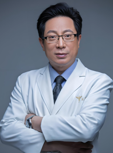 北京王明利脂肪填充眼窝怎么样?很多人由于眼窝凹陷而感到苦恼，所以想去做脂肪填充，虽然采用个人的组织材料，但是这项技术对医生的要求很高。北京王明利脂肪填充眼窝很受欢迎，具备了多元化的风格，还有着扎实的基本功，操作手法很独特，审美也很高，根据个人的个体差异来提供适合的方案，让完成之后的眼部轮廓更加协调。...