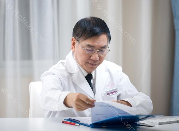 一、郑州美莱医疗美容医院怎么样? 【医院详情】郑州美莱医疗美容医院成立于2015年，位于郑州市金水区金水路8号，是一家专注于医疗美容服务的专业机构。医院拥有现代化的医疗设备和舒适的就